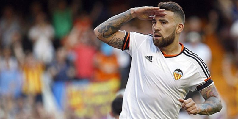 Otamendi's Achievements: Trophies, Titles, and Recognition